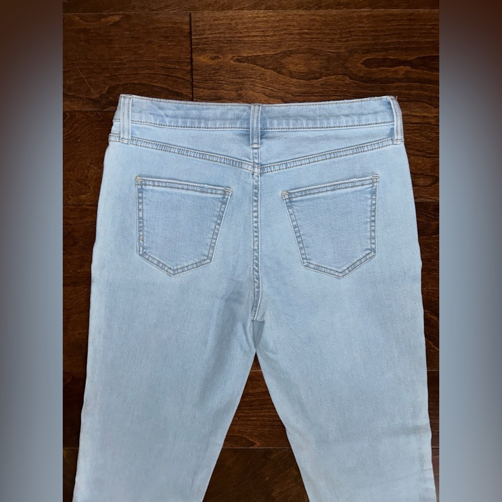 Universal Thread Mid Rise Crop Jeans size 4/27 R - Picture 8 of 13